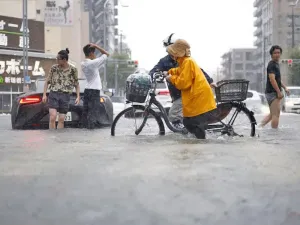 Hujan Guyur Kota Tuan Rumah Asian Games, 41 Orang Terluka