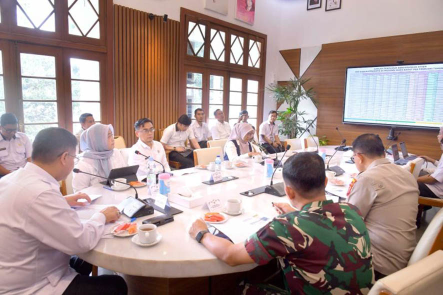Jabar Menargetkan Semua Warga Terdaftar Perlinsos Digital pada Awal 2027