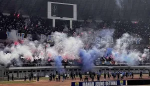 Jelang Lawan Persija, Sandy Walsh Takjub Lihat Ribuan Bobotoh Padati Latihan Persib di GBLA
