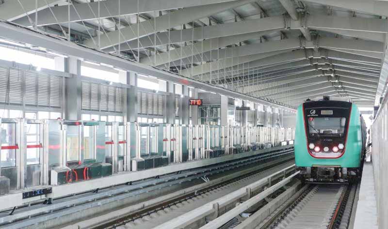 Uji Coba Terbatas LRT Jakarta Rute Kelapa Gading-Manggarai  Dimulai Hari Ini, Catat Jadwal & Alur Pendaftarannya!