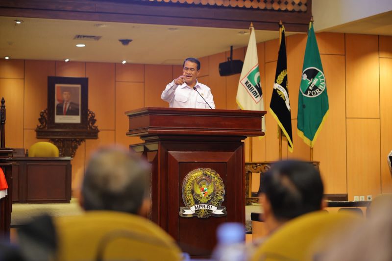 Mentan Amran Peringatkan Pentingnya Kemandirian Pangan: R...