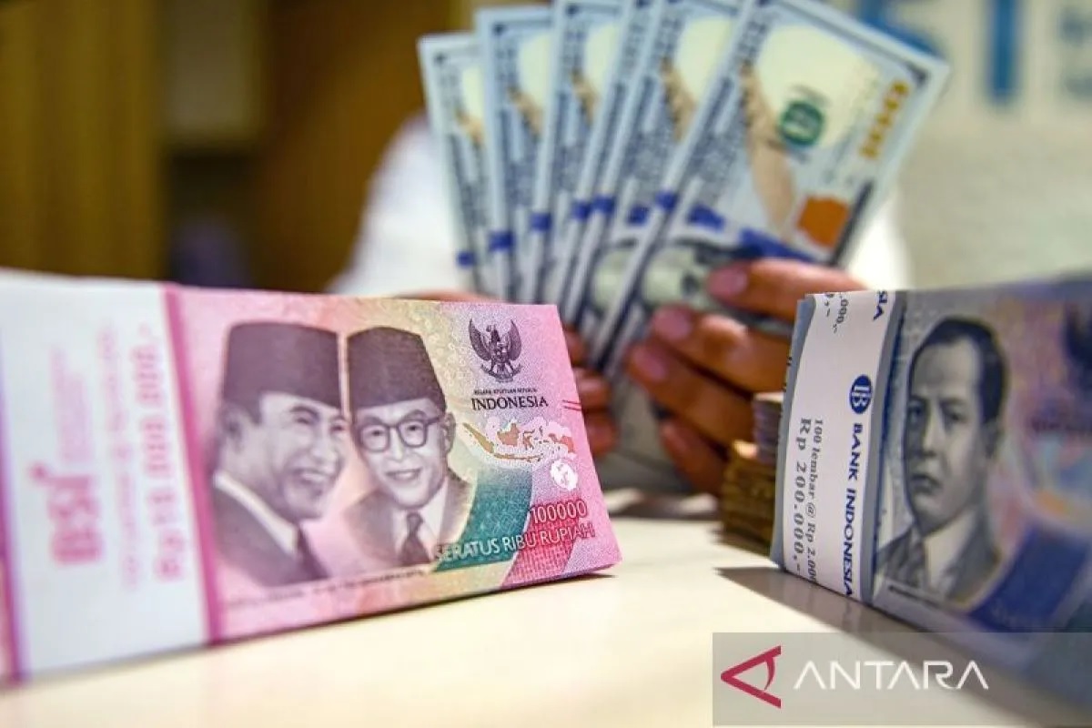 Rupiah Hari Ini Melemah, Tertekan Kenaikan Harga Minyak G...