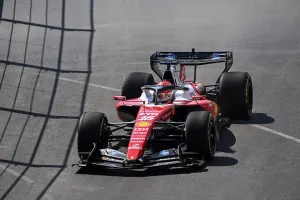Formula 1: Lewis Hamilton Kecelakaan di Latihan Terakhir GP Spanyol