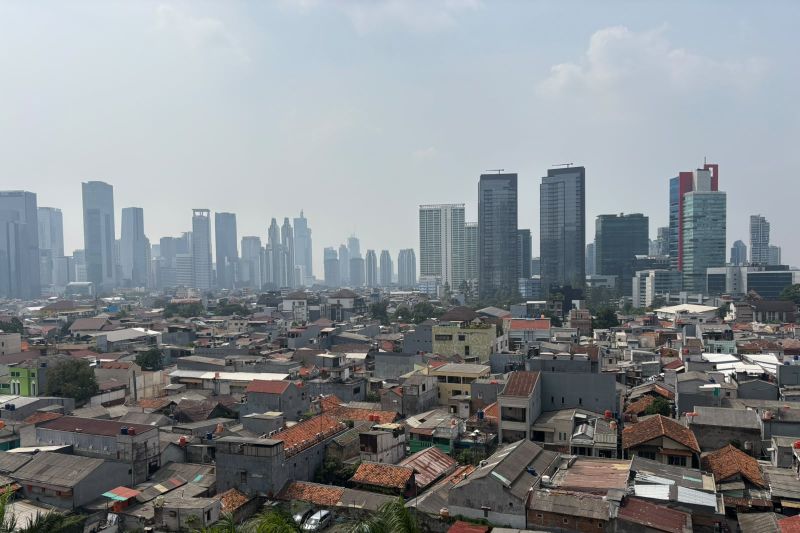 BMKG: Seluruh Jakarta Diselimuti Awan Tebal pada Minggu pagi