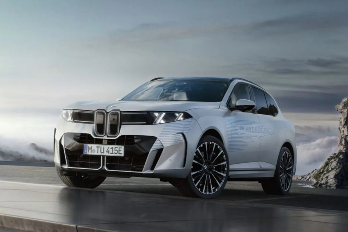Era Mobil Hidrogen Dimulai, BMW Uji iX5 dengan Jarak Temp...