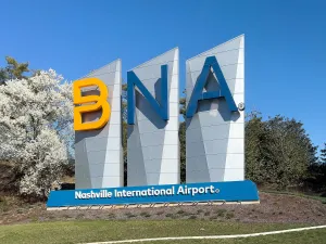 Musisi Legendaris Dolly Parton Resmi Jadi Nama Baru Bandara Nashville AS