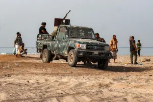 Pesisir Barat Yaman Jatuh, Houthi Kini Cengkeram Selat Strategis Bab al-Mandab