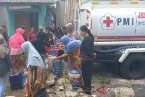 PMI Cianjur Pastikan Pendistribusian Air Bersih Masih Berjalan