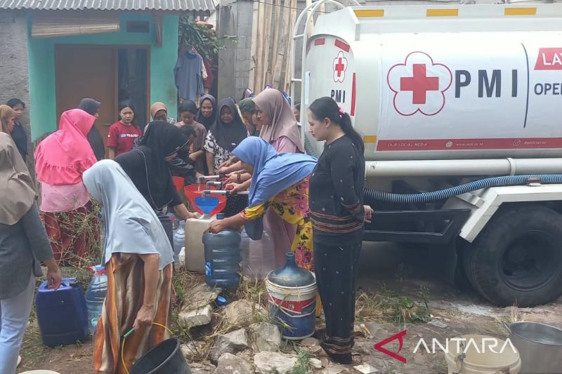 PMI Cianjur Pastikan Pendistribusian Air Bersih Masih Berjalan