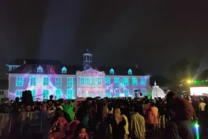 Band Kotak Hentikan Konser di Kota Tua Akibat Muncul Bau Gas Menyengat, Ternyata Ulah Pencopet!