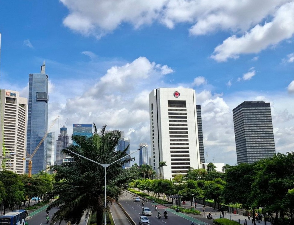 Cuaca Jakarta Hari Ini Cerah Berawan Seharian, Suhu Udara Mencapai 36°C   