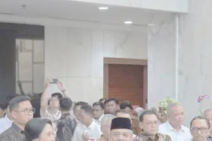 Gebrakan Pertama Menkeu Bar...