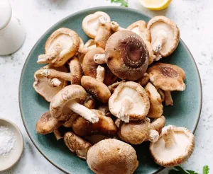 Hati-hati, 5 Makanan Ini Bisa Berbahaya bagi Tubuh Jika Dikonsumsi Mentah