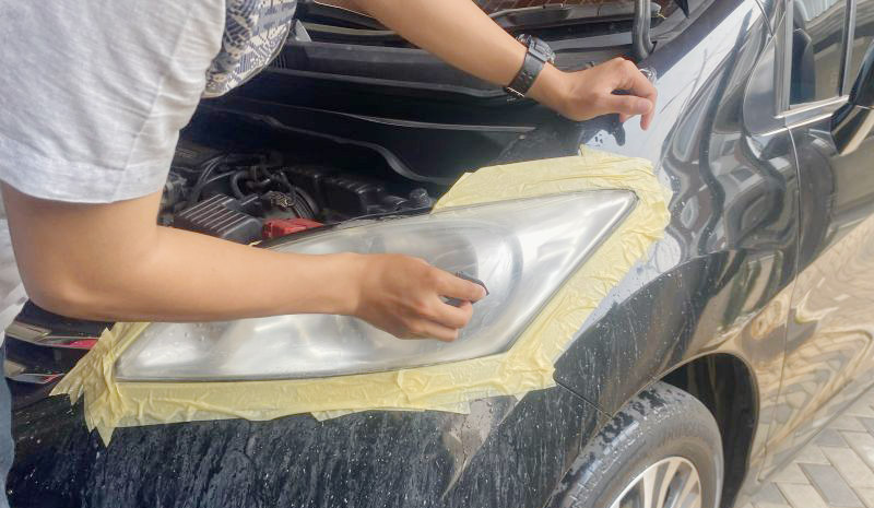 "Headlamp" Mobil Anda Kusam dan Menguning? Cukup Lakukan ...