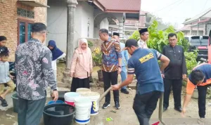 Pemkab Dharmasraya Salurkan 238.500 Liter Air Bersih Atasi Kekeringan