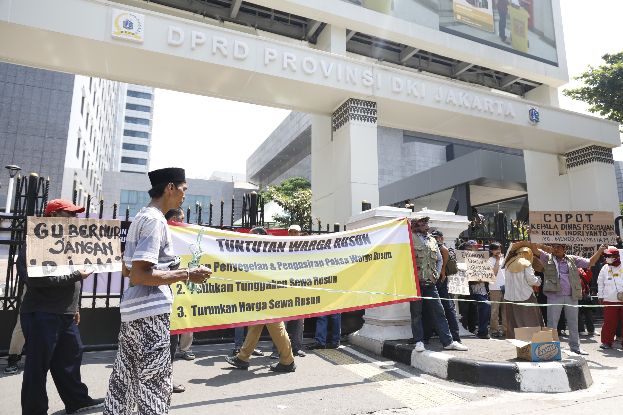 Warga Rusunawa Desak Pengusiran Dihentikan