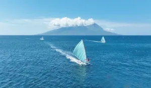 Arungi Laut dengan Perahu Layar Sangiang dan Eksotisme Savana Tambora lewat "Sport Tourism" Gerakkan Ekowisata Alam