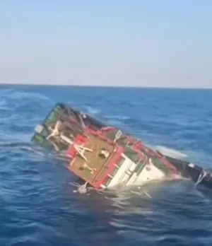 Tugboat Tenggelam di Bawean, Operasi Pencarian 8 ABK Diperluas