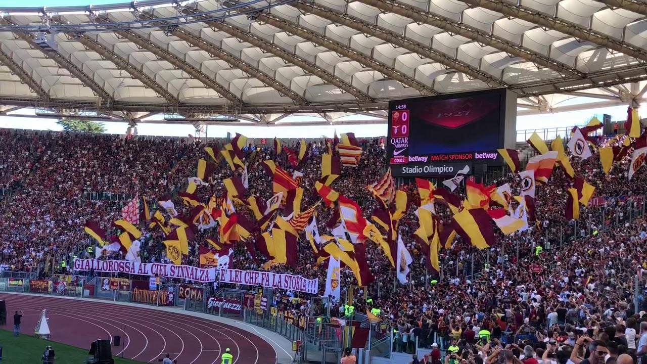 16 Suporter AS Roma Dilarang Masuk Stadion karena Salam F...