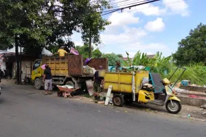 DLH Kota Mataram Kembali Batasi Pembuangan Sampah ke TPA Kebon Kongok 
