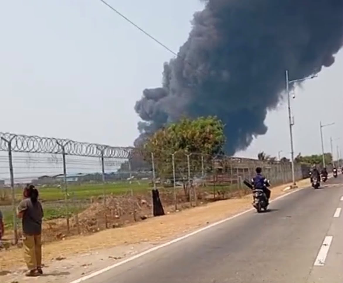 Kebakaran di Luar Area Bandara, Operasional Bandara Inter...
