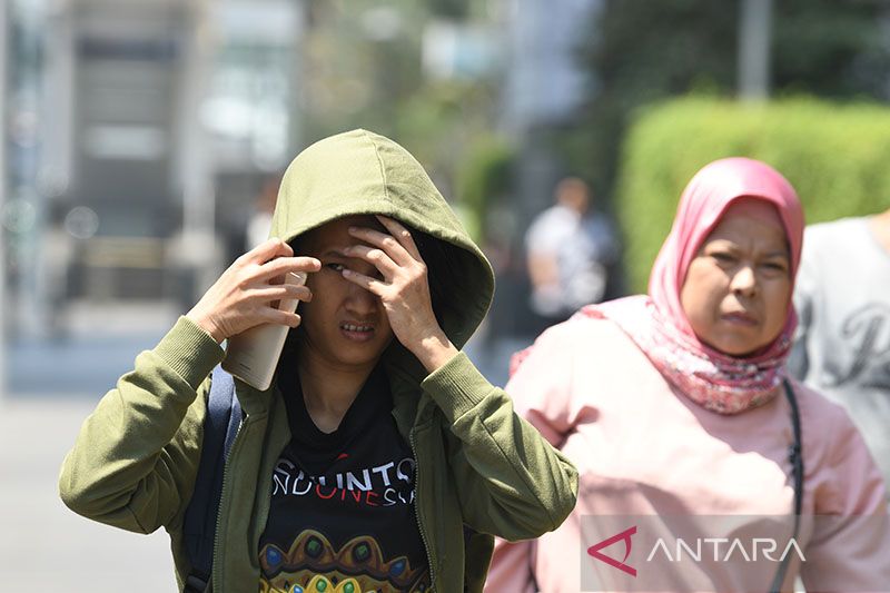 Kenali Tanda Dehidrasi saat Cuaca Panas