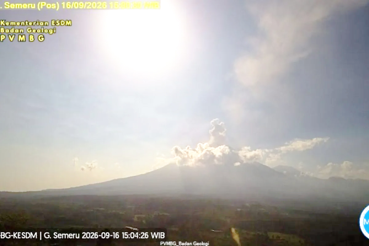 Gunung Semeru Meletus Lagi Disertai Suara Gemuruh! Status Siaga Level III Ditetapkan