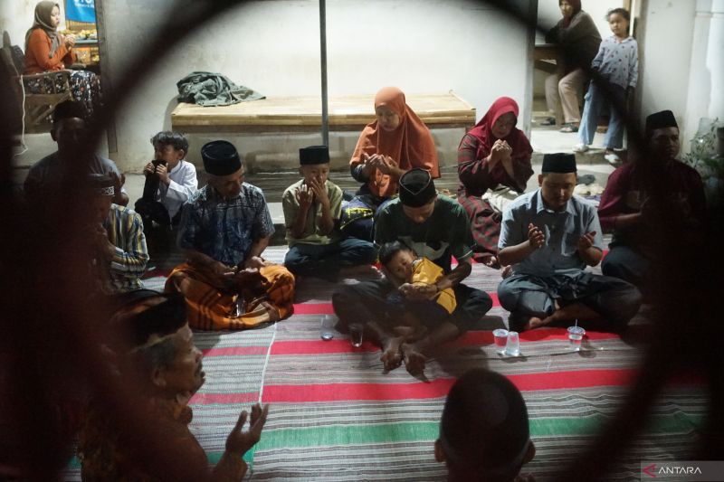 Kabar Pencarian para Korban KM Virgo Masih Dinanti, Warga...