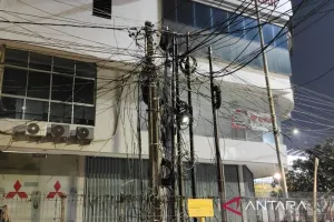 Kabel Udara di Bekasi Mulai Dipindahkan ke Bawah Tanah, Kota Makin Rapi.