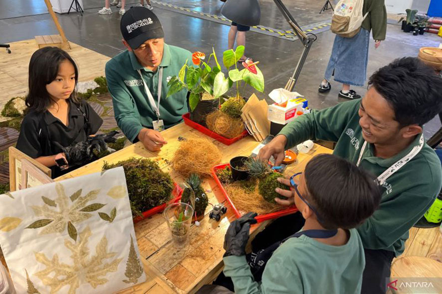 Kebun Raya Memperkenalkan Empat Ekosistem Indonesia di FLOII Expo 2026