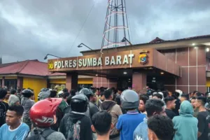 Mapolres Sumba Barat Diserang, TNI Turun Redam Ketegangan