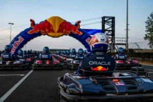 Max Verstappen Libas 100 Pembalap Go-Kart dalam 35 Menit