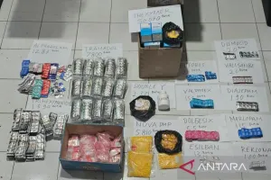 Polisi Bekuk Empat Tersangka Peredaran Obat Daftar G di Jakarta Pusat