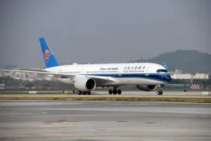 Rute Baru! Maskapai China Southern Airlines Buka Penerbangan Langsung Shenzhen-Surabaya