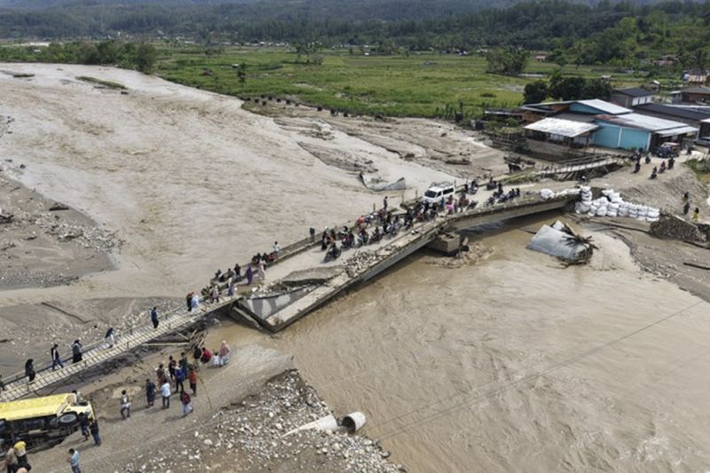 Terdampak Banjir, Kementerian PU Gerak Cepat Tangani Jembatan Aih Bobo 
