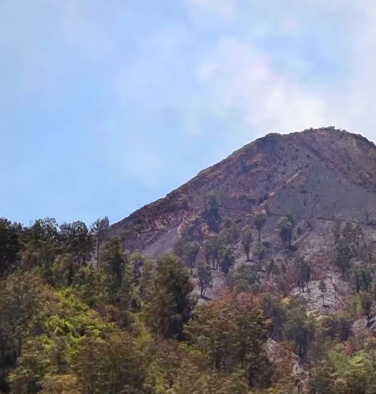 Wisata Kawah Ijen Masih Tertutup Walau Api telah Padam