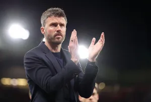 Liga Inggris: Manchester United dalam Tekanan, Carrick Dituntut Hentikan Krisis di Kandang Fulham