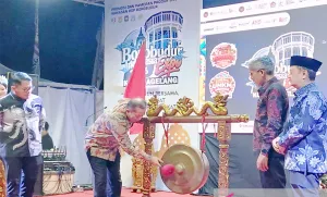 Menkop Ferry Tekankan Koperasi Desa Merah Putih Wajib Utamakan Produk UMKM Lokal