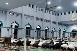 Puluhan Ribu Santri dan Alumni Sujud Syukur Peringati 100 Tahun Gontor