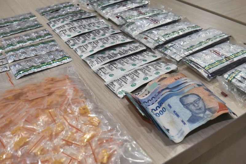 Warkop di Cengkareng Jadi Kedok Peredaran Ribuan Obat Keras Ilegal.