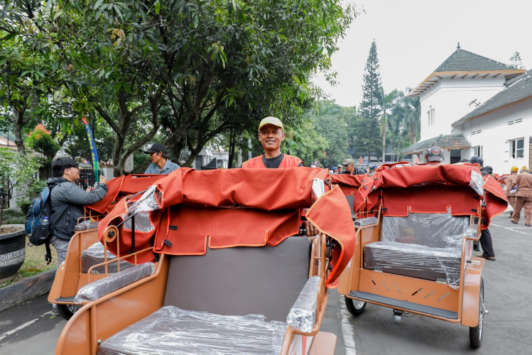 Kota Bandung Dapat 200 Becak Listrik dari Pemerintah