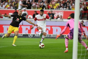 Dortmund Kalahkan Stuttgart 1-0, Puncaki Klasemen Bundesliga Jelang Jeda Internasional