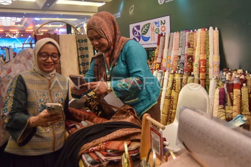 Kemenekraf Bantu 80 Pelaku Ekraf di Padang Pariaman Bangk...