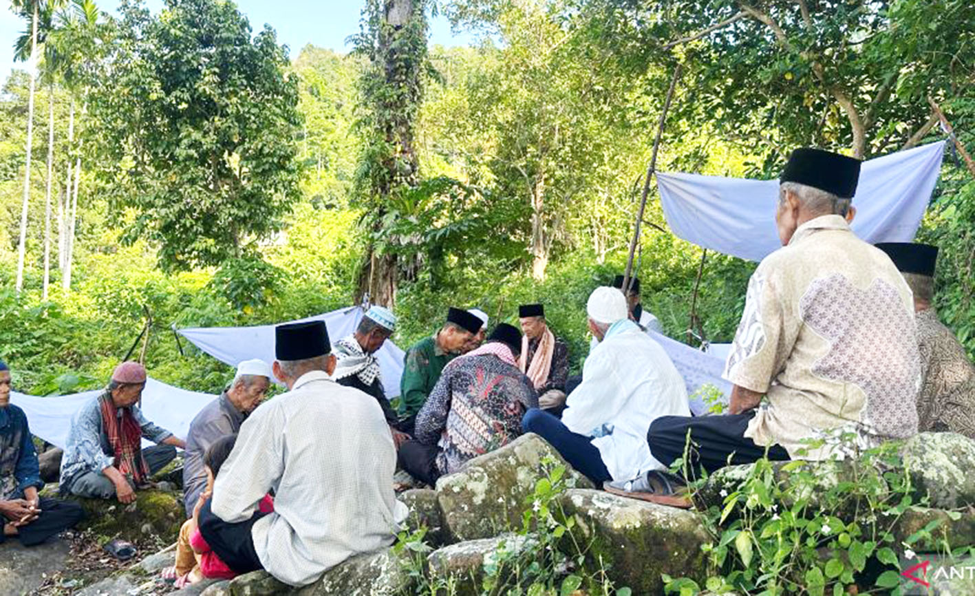 Pemkot Padang Gelar Festival Adat untuk Lestarikan Tradisi Lokal
