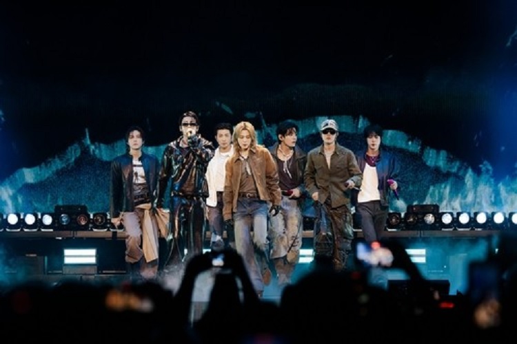 Pecah! BTS Memukau Penonton iHeartRadio Music Festival di Las Vegas