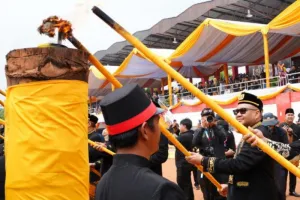 Tiang Ayu Berdiri, Erau Ada...