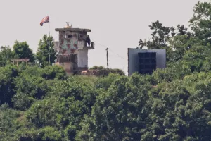 Tiga Tentara Korsel Terluka...