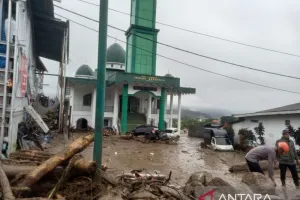 Banjir Bandang Terjang Arosuka, Rumah Dinas Wakil Bupati Solok Jadi Tempat Pengungsian.