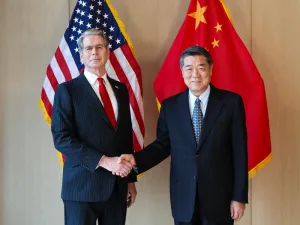Jelang Pertemuan Trump-Xi, Delegasi AS dan Tiongkok Bahas Keamanan AI