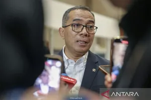 Kemdiktisaintek Mulai Hitung Biaya Pendidikan Gratis hingga PTN